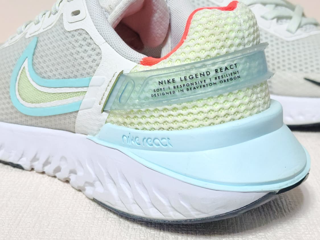 나이키 리액트 레전드 여성 운동화 민트/핑크 235mm 상태좋음 상품이미지3