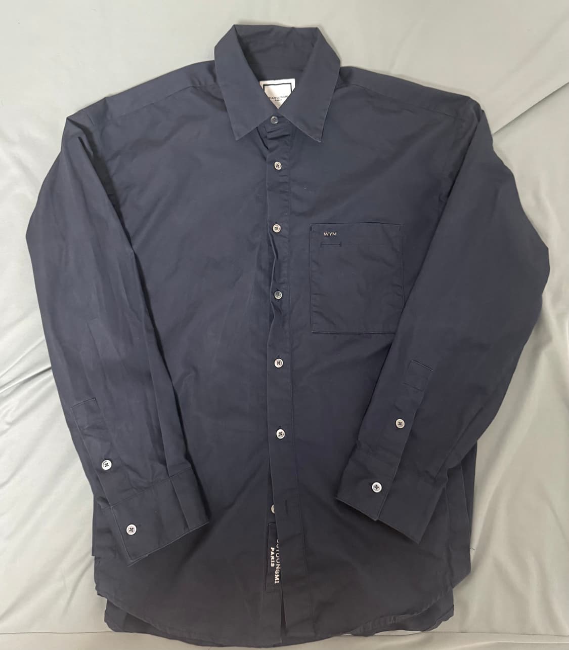 우영미 24FW 코튼 백로고 셔츠 상품이미지1