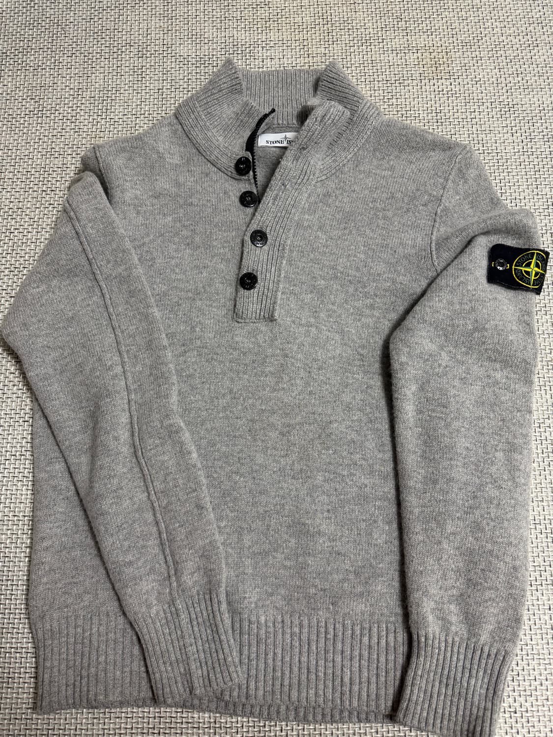 백화점판 스톤아일랜드 램스울 니트 반집업 M 상품이미지1