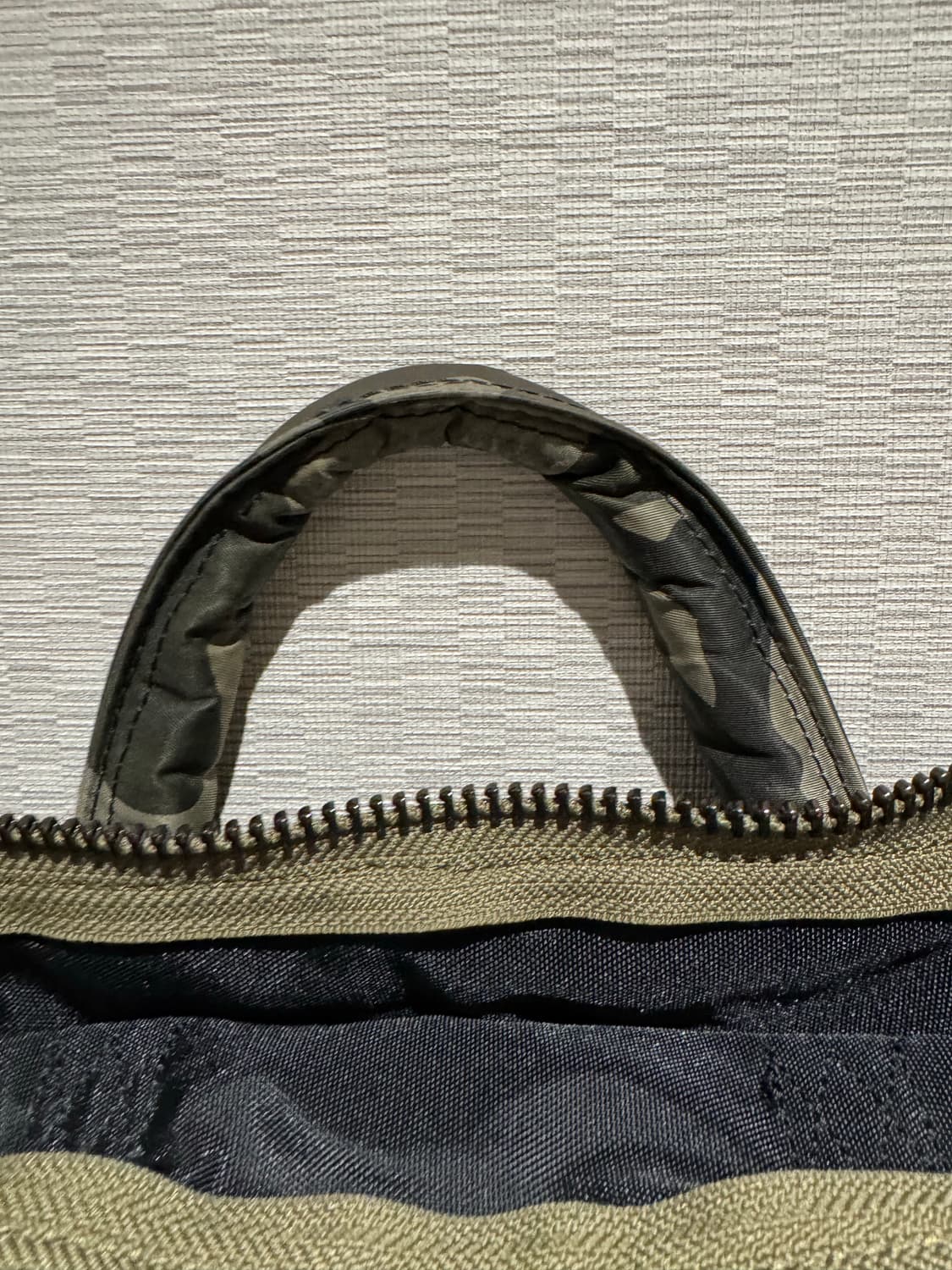 포터 x 화이트 마운티니어링 헬멧백입니다.  상품이미지7