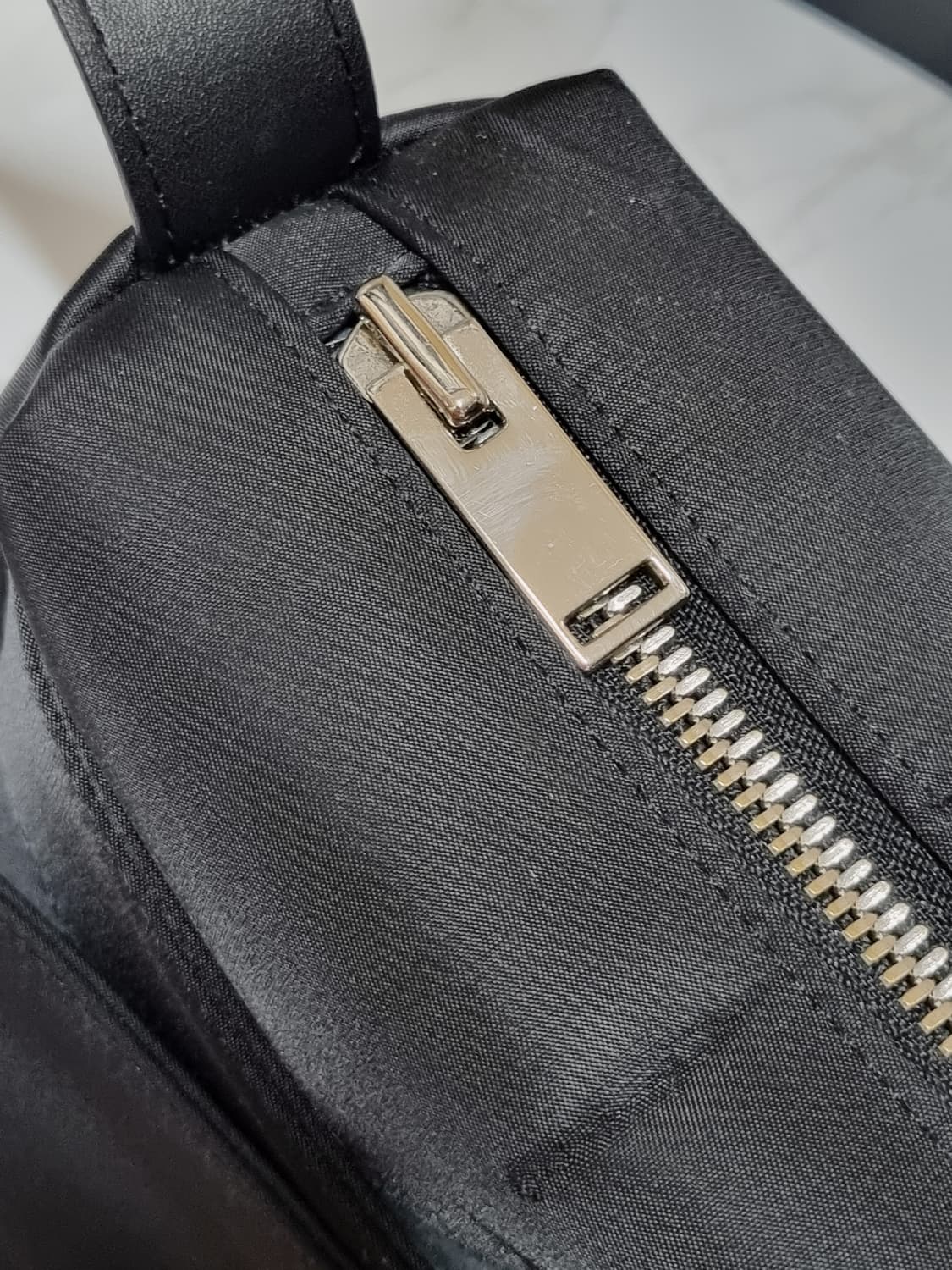 언라이크룩 아르크 카세트백 상품이미지3