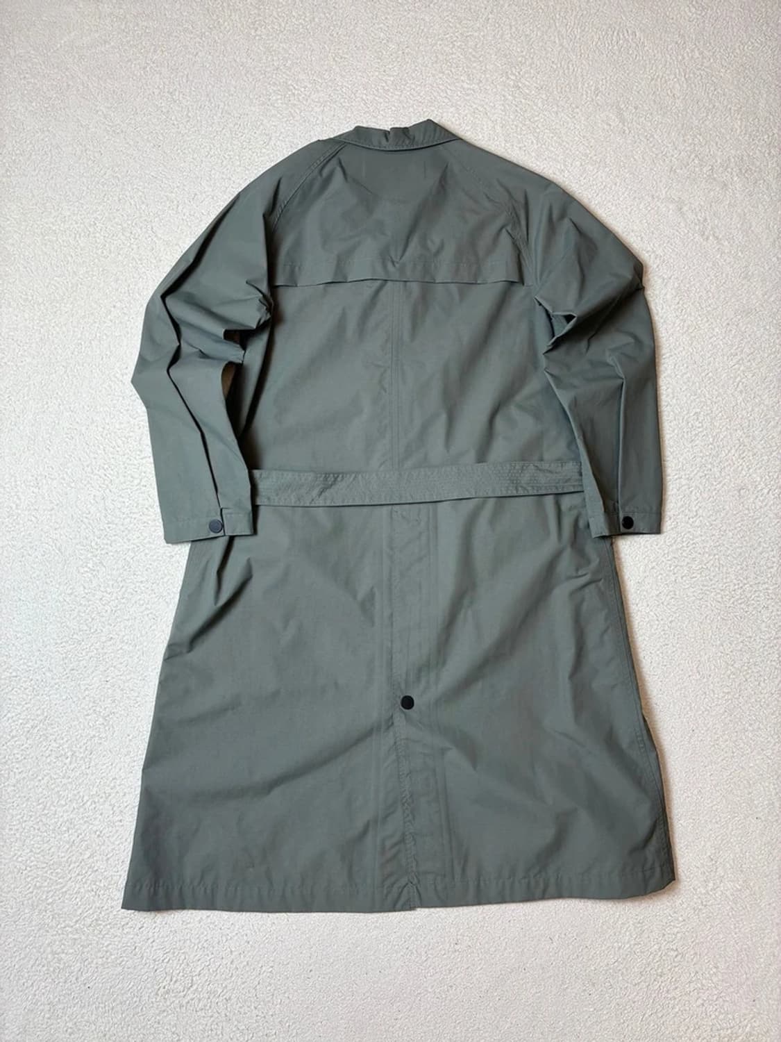 유니클로 x 르메르 웨더 벨티드 트렌치 레인코트 PN7202 상품이미지7
