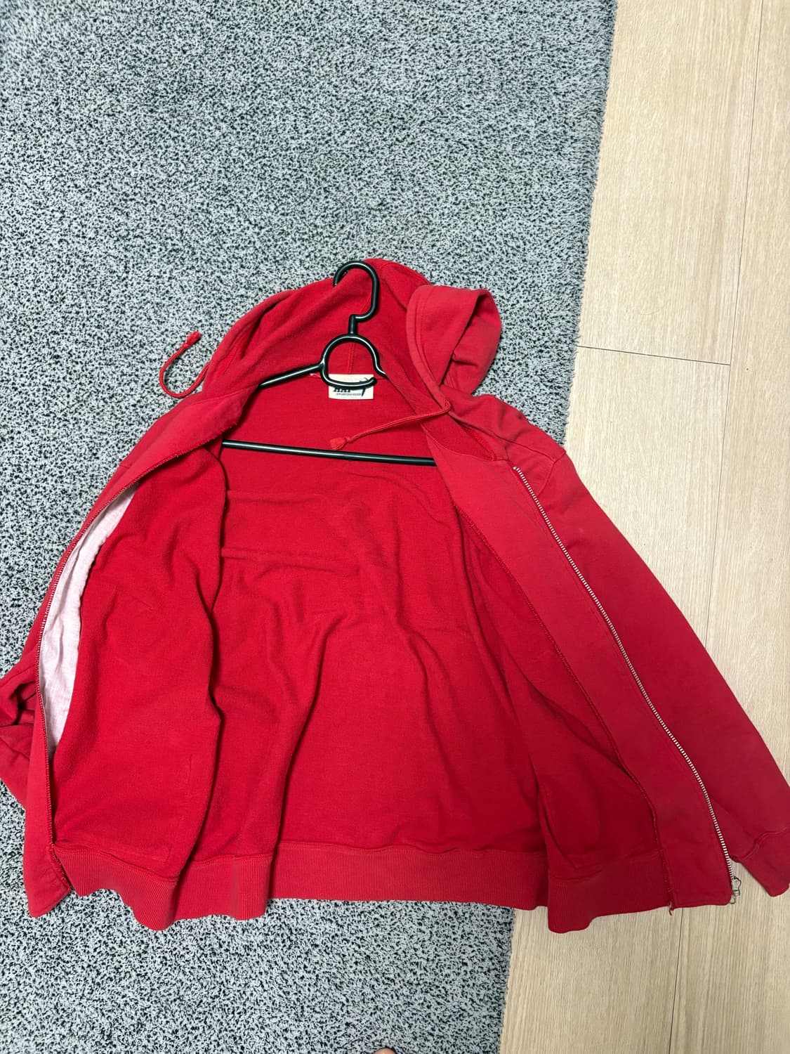 이세이미야케 hai sporting gear 레드 후드 집업 상품이미지3