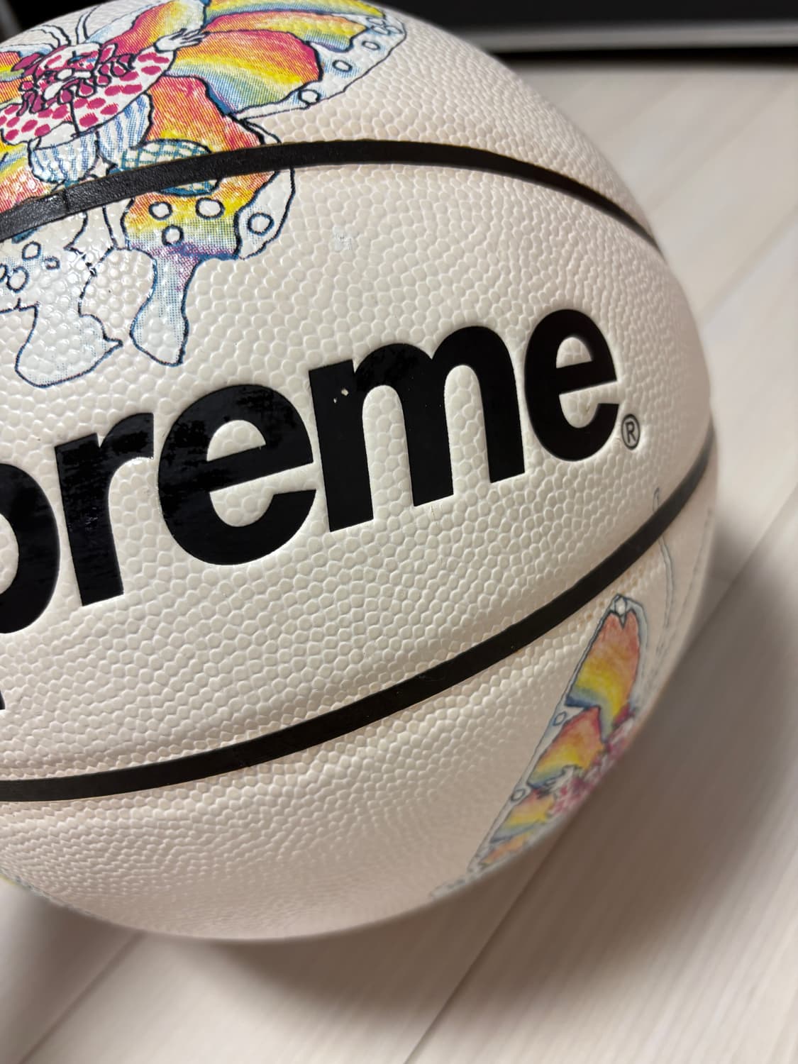 슈프림x마크 곤잘레스 버터플라이 농구공 스팔딩  상품이미지4