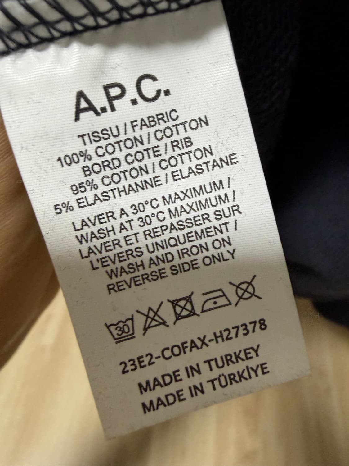 아페쎄 맨투맨 스몰 미착용 상품이미지4