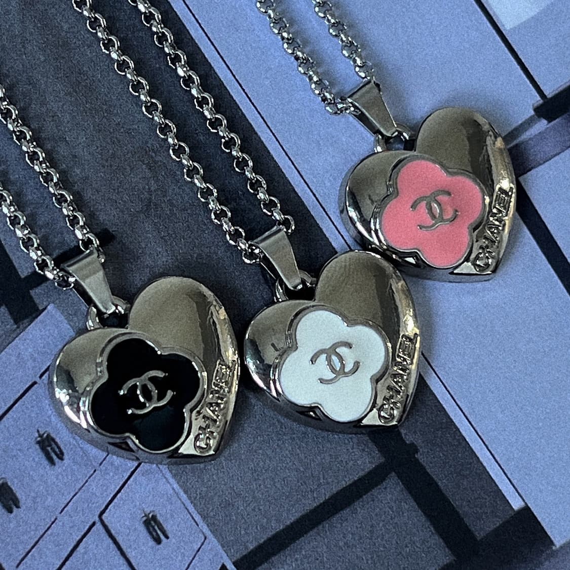 샤넬 플라워 하트 실버 목걸이 (컬러 선택 가능) 상품이미지4