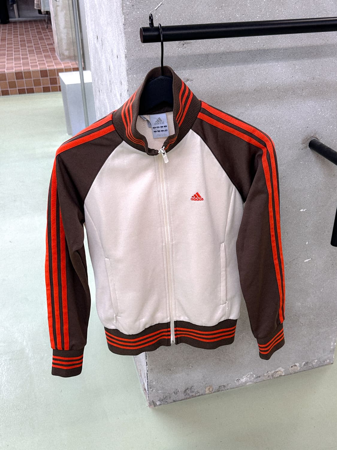 adidas brown/cream track zip up 상품이미지2