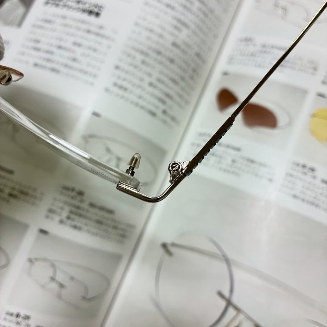 VERA WANG 베라왕 스와로브스키 티타늄 무테 안경 상품이미지6
