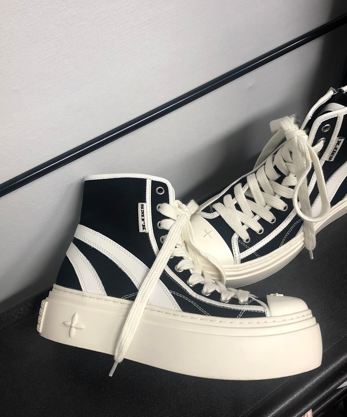 [240] SMFK 레트로 컬리지 하이탑 보드 슈즈 블랙 상품이미지6