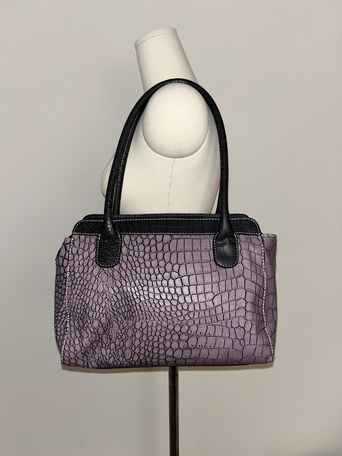 Guess Pink Shoulder bag 상품이미지4