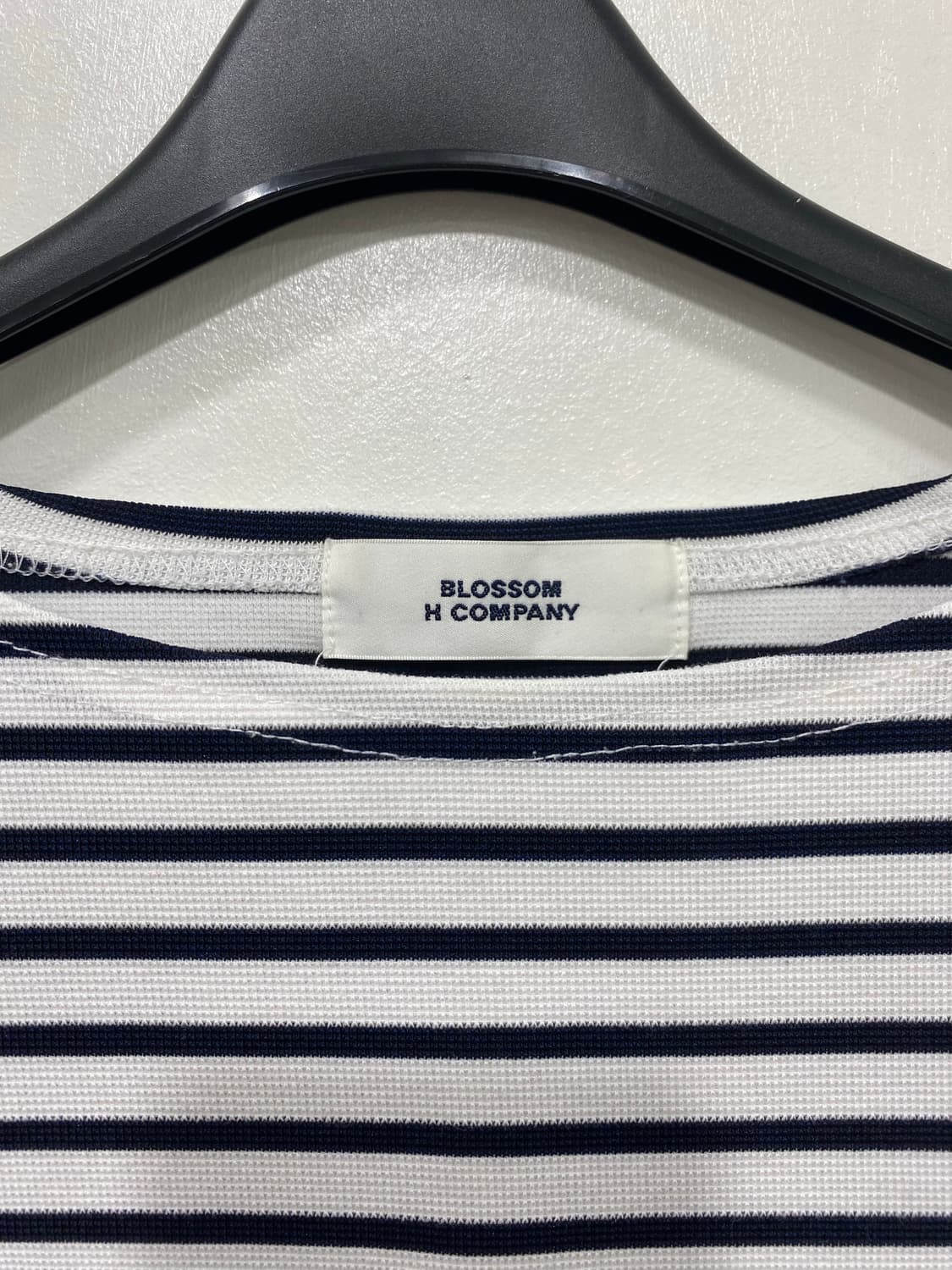 블러썸에이치컴퍼니 스트라이프 반팔티셔츠 M 상품이미지5