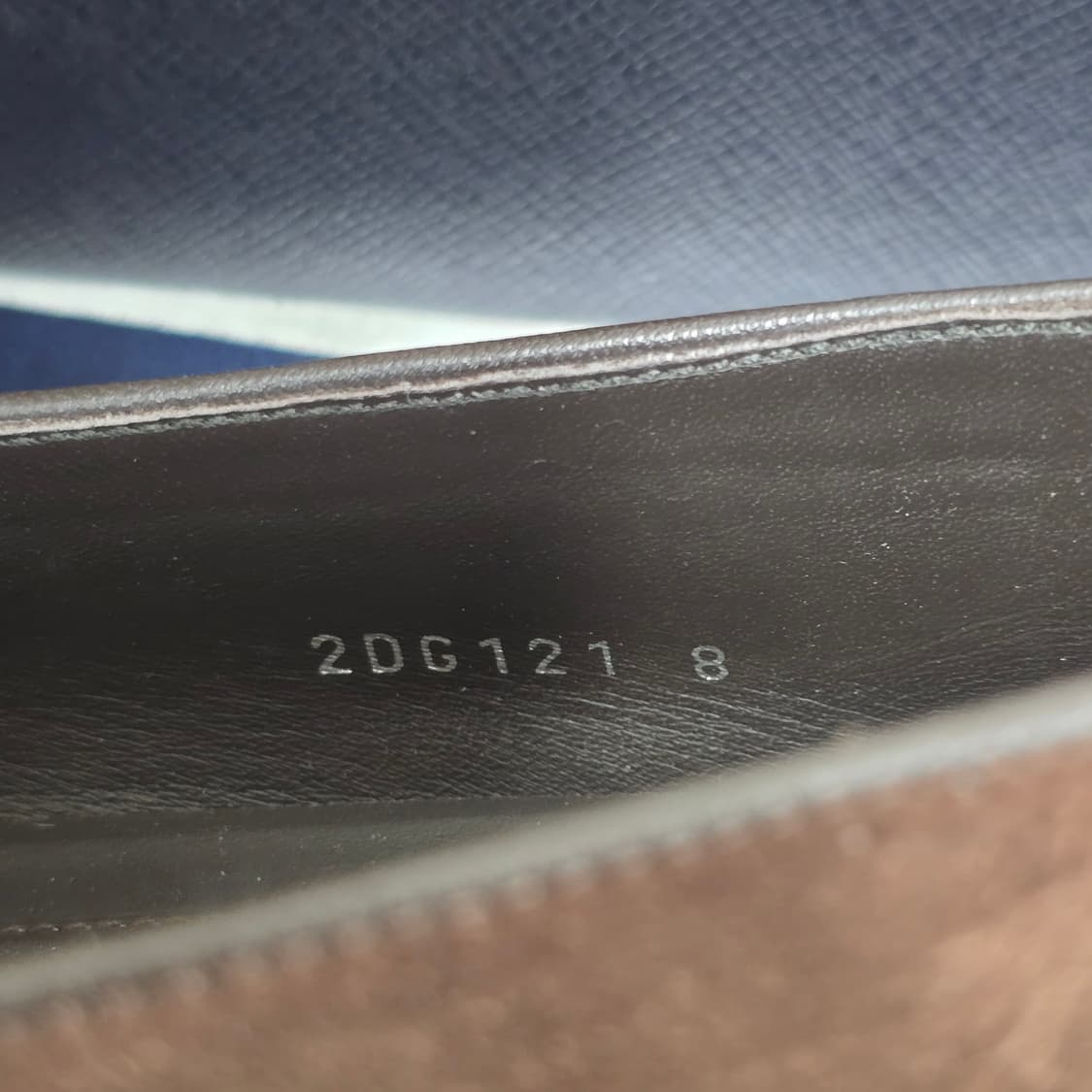 프라다 스웨이드 삼각 로고 로퍼 8사이즈 판매 상품이미지6