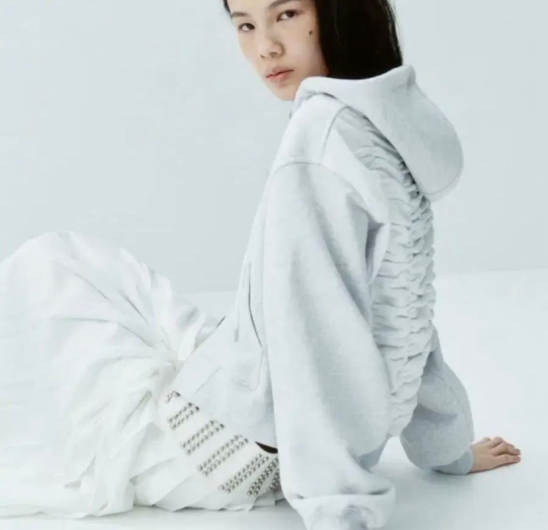 김미더영 백 셔링 후드 집업 25SS  연회색 상품이미지1