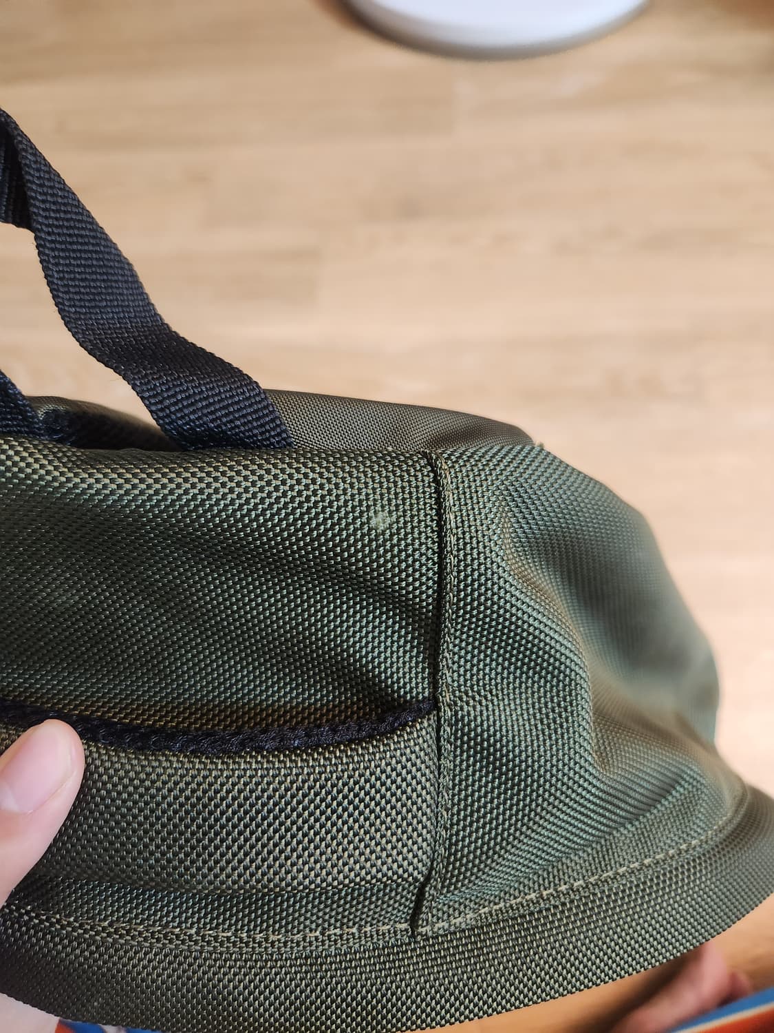 마지언타이틀 백팩 카키 판매합니다 상품이미지3