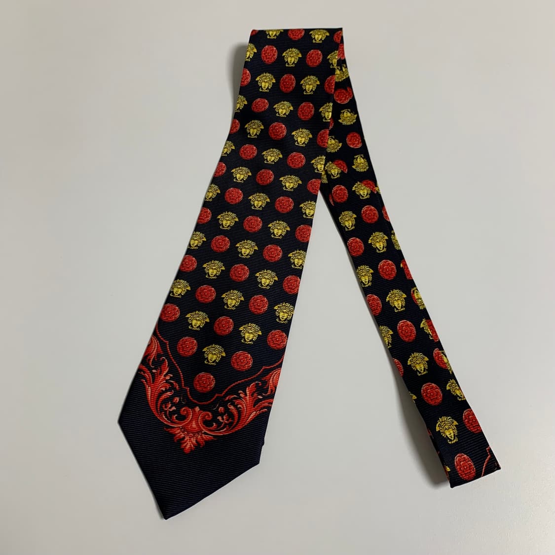 베르사체(VERSACE) 명품 모노그램넥타이 페이즐리 정장코디 최상급 상품이미지8