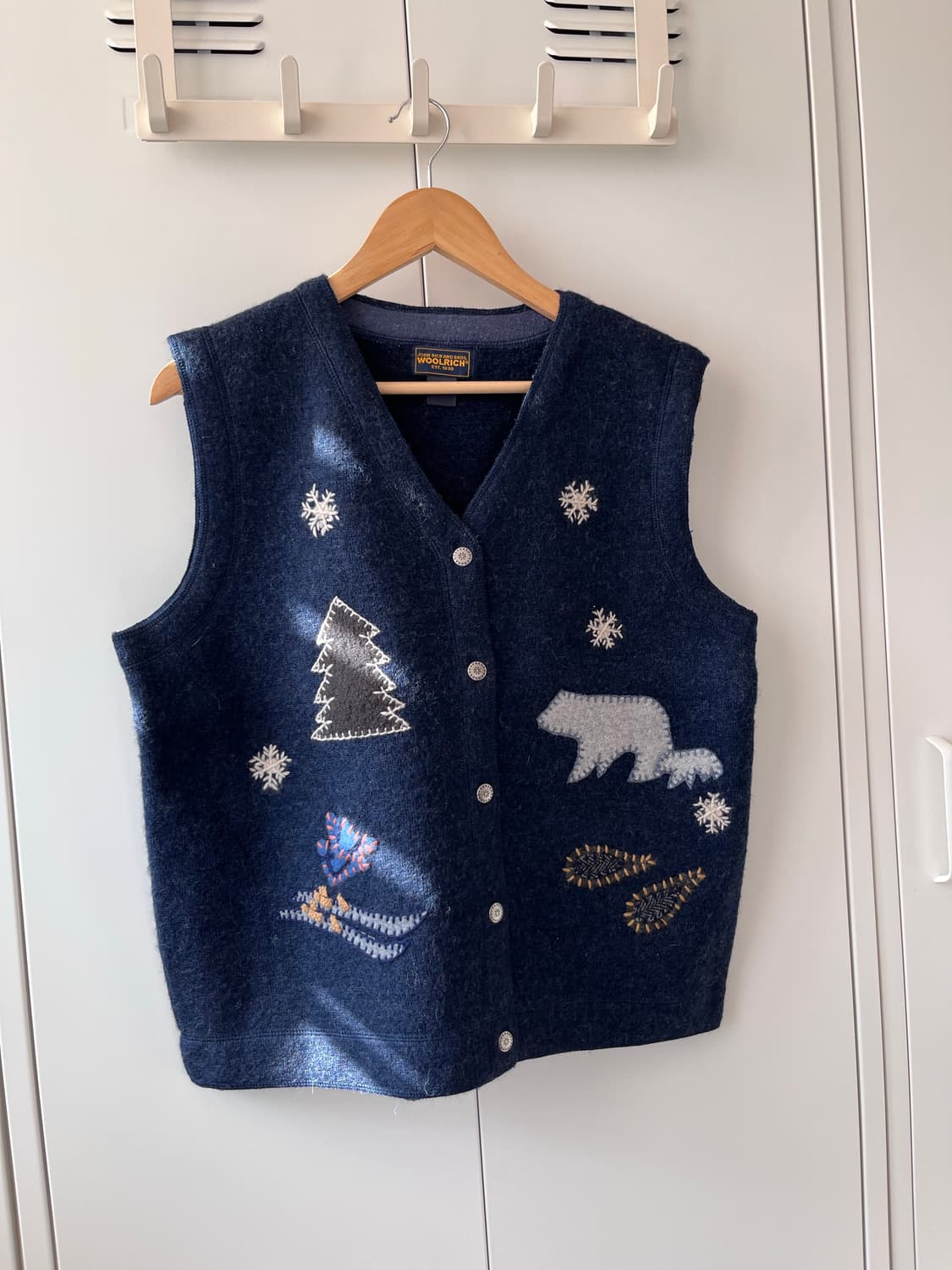 울리치 북극곰 자수 니트 조끼 가디건 상품이미지4