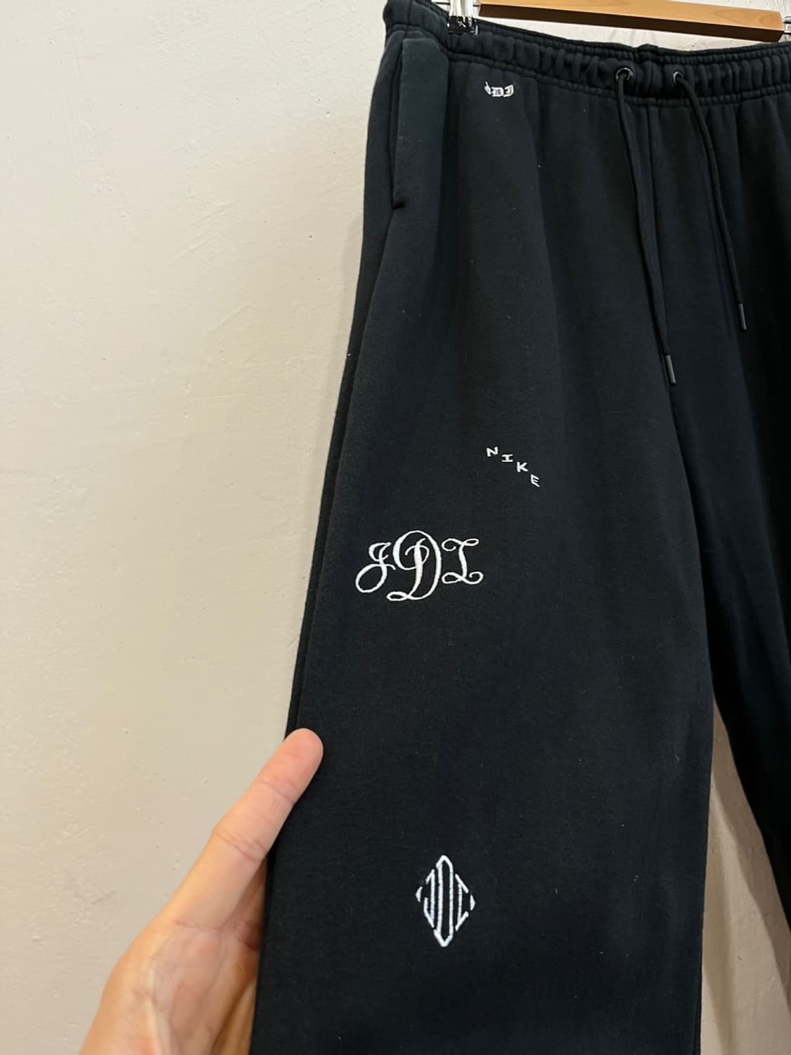 나이키 여성 루즈핏 아이콘클래쉬 조거팬츠 상품이미지2