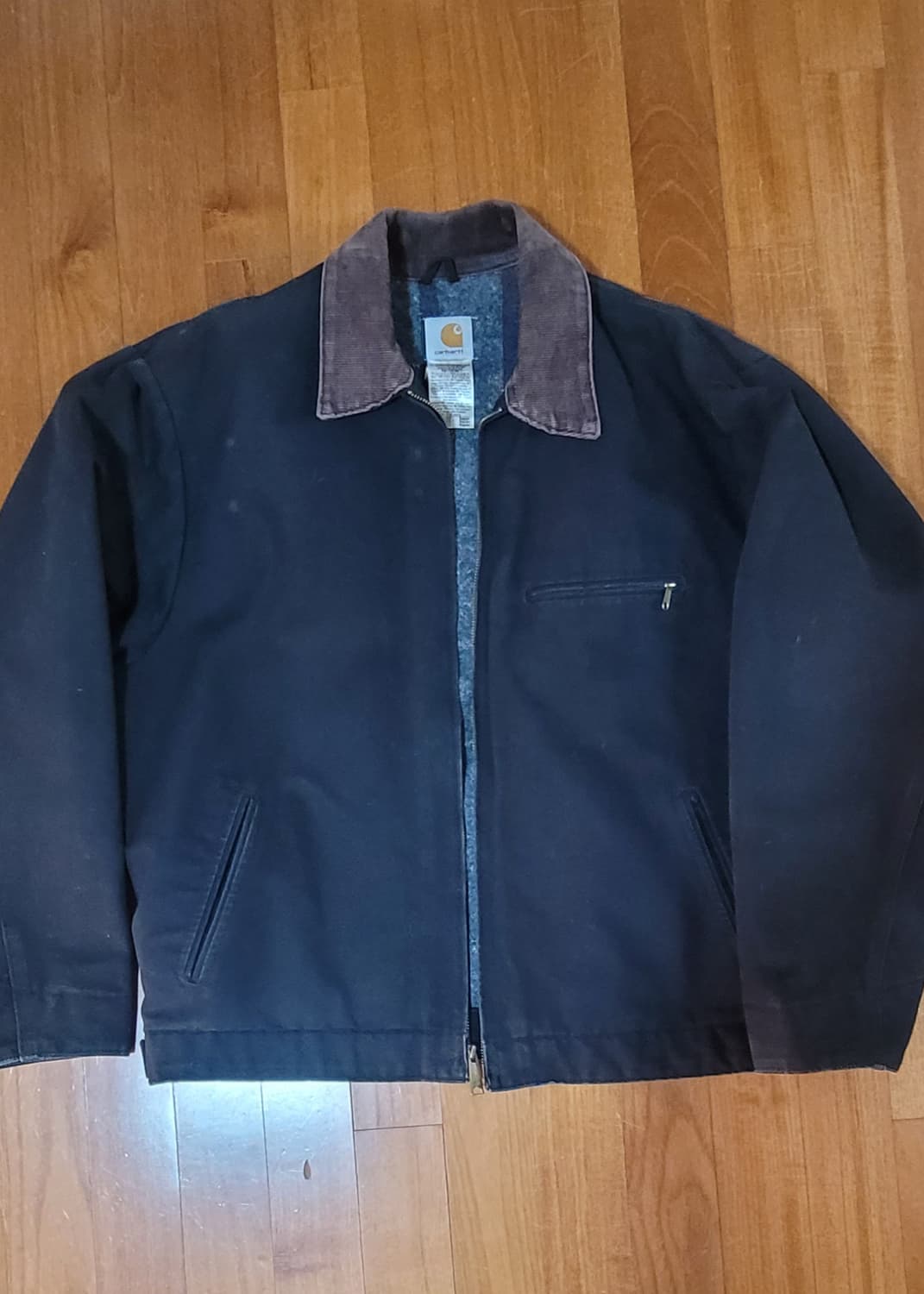 칼하트 디트로이트 J01 블랙 USA 상품이미지1