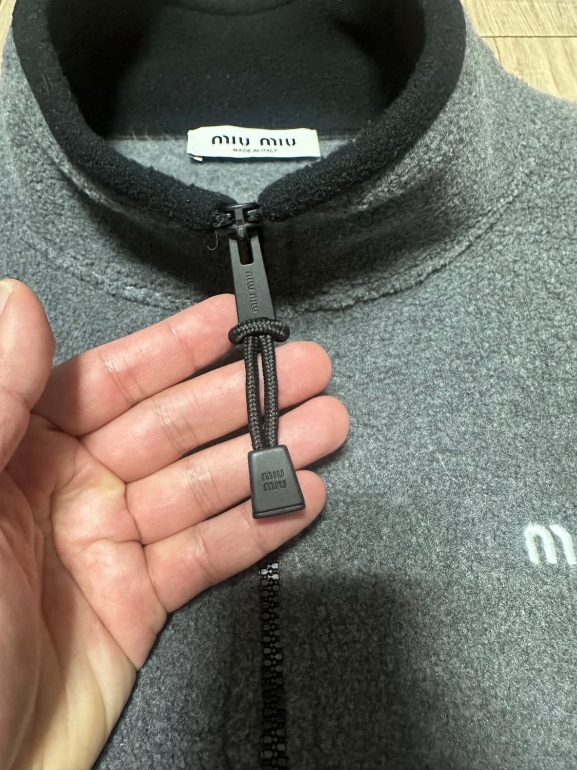 미우미우 플리스 스웨트셔츠 M 상품이미지5