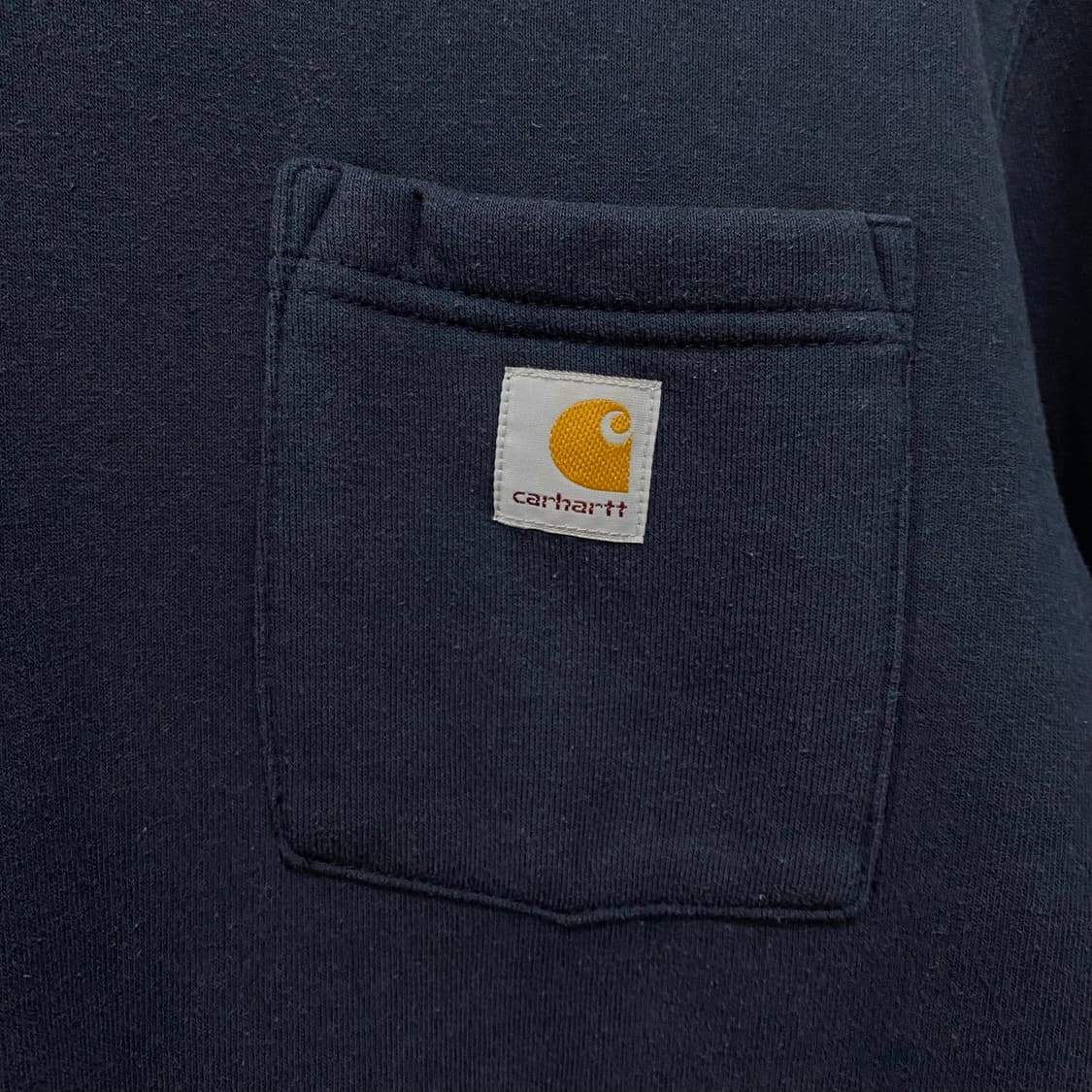 칼하트 포켓 기모 맨투맨 네이비 상품이미지4
