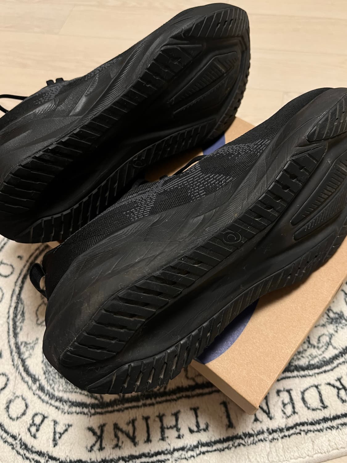 아식스 노바블라스트 5 285 2E 상품이미지4