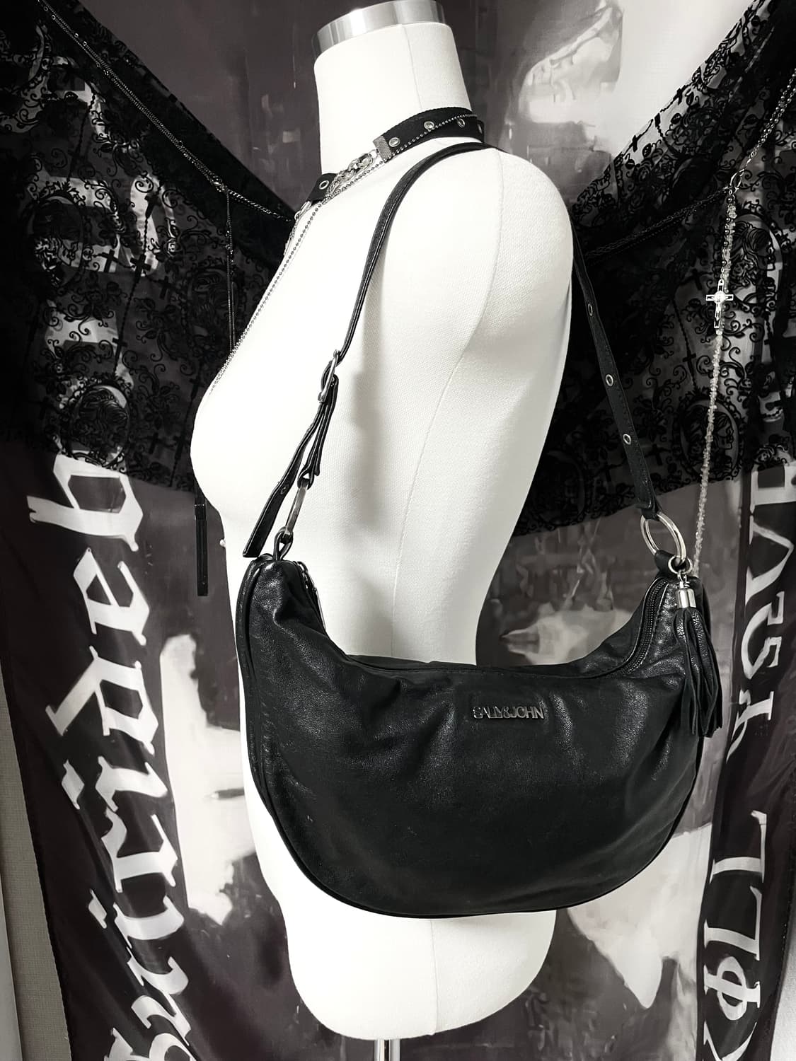 Sheepskin Crescent Bag 아카이브양가죽크루아상벨티드숄더백 상품이미지3