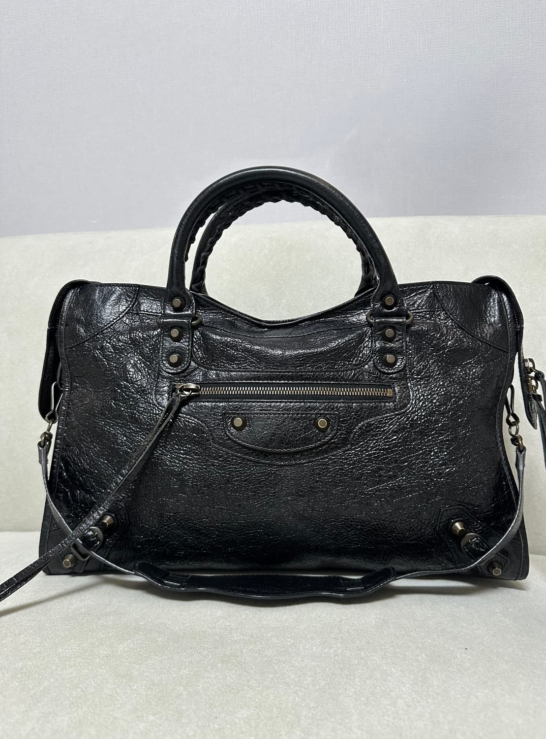 [A 정품] 발렌시아가 시티 모터백 미디움 블랙 상품이미지2