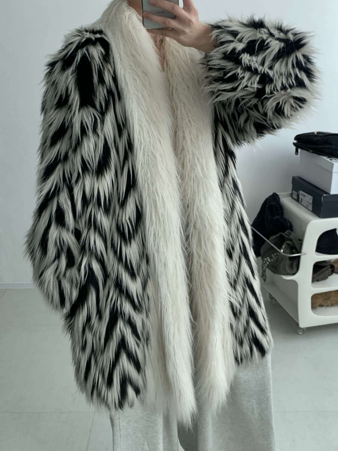 Mixed Hairy Fur Coat 상품이미지1