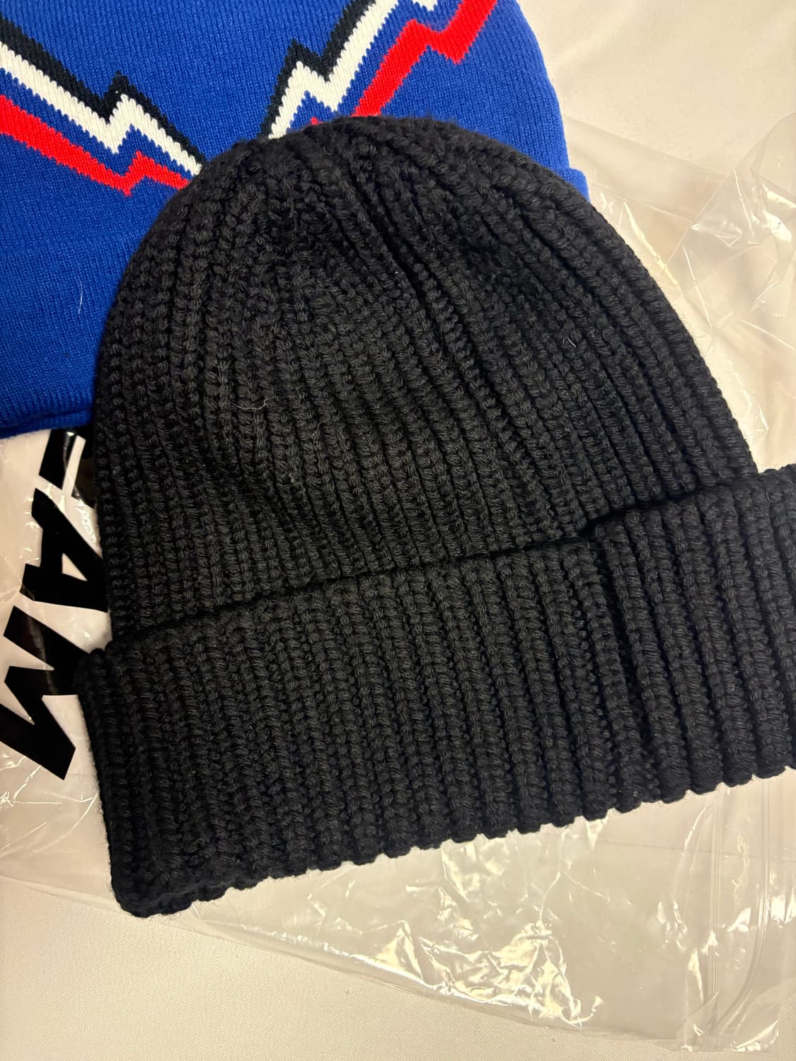 루이비통 러버스 비니 상품이미지3