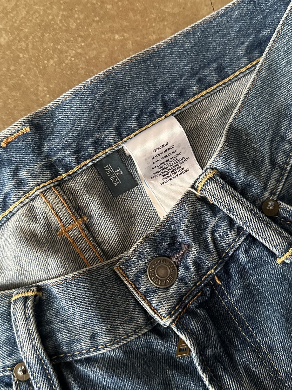 POLO Ralph Lauren 워싱 데님 팬츠 상품이미지4