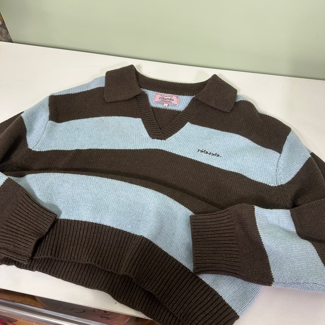 우먼FREE 로라로라 브라운 스트라이프 카라넥 니트 상품이미지2