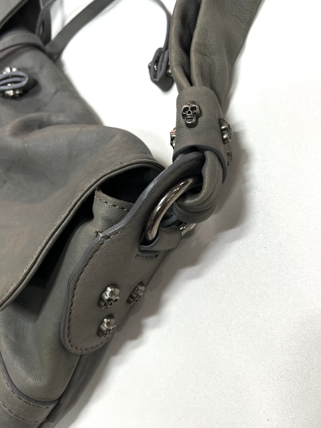 THOMAS WYLDE 토마스 와일드 스컬 레더 프린지 숄더백 상품이미지5