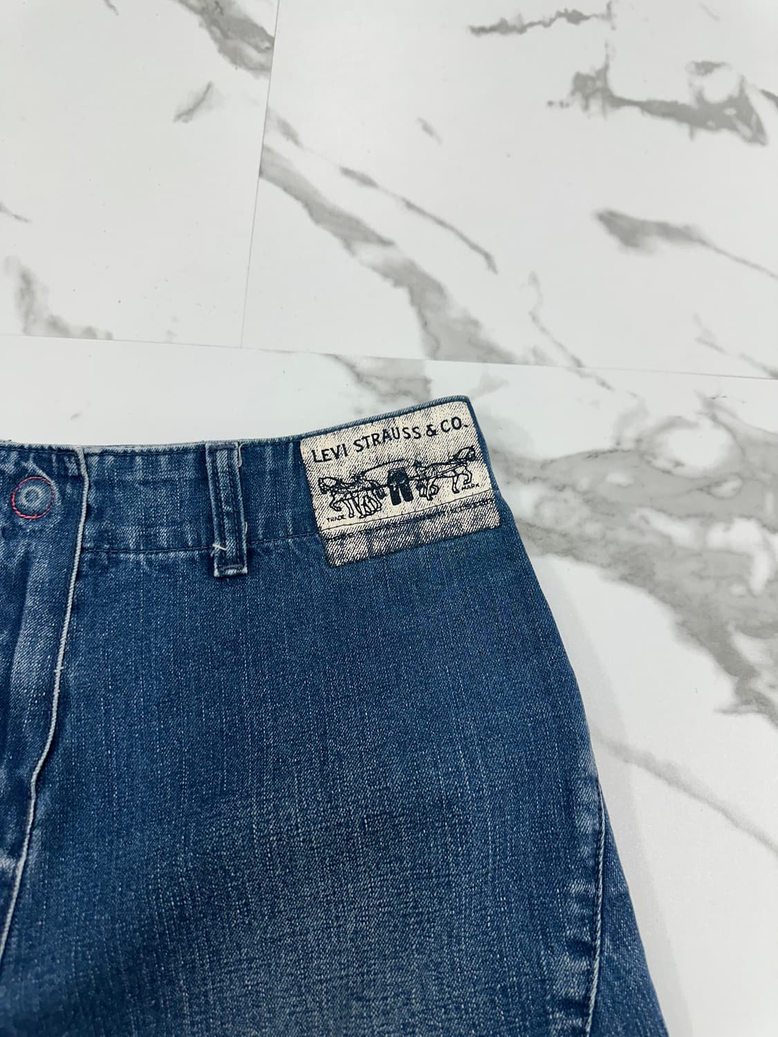 Levi's 리바이스 언밸런스 데님 스커트 상품이미지4