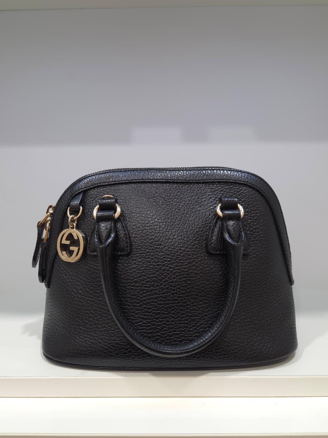 구찌 인터로킹 돔 백 상품이미지1