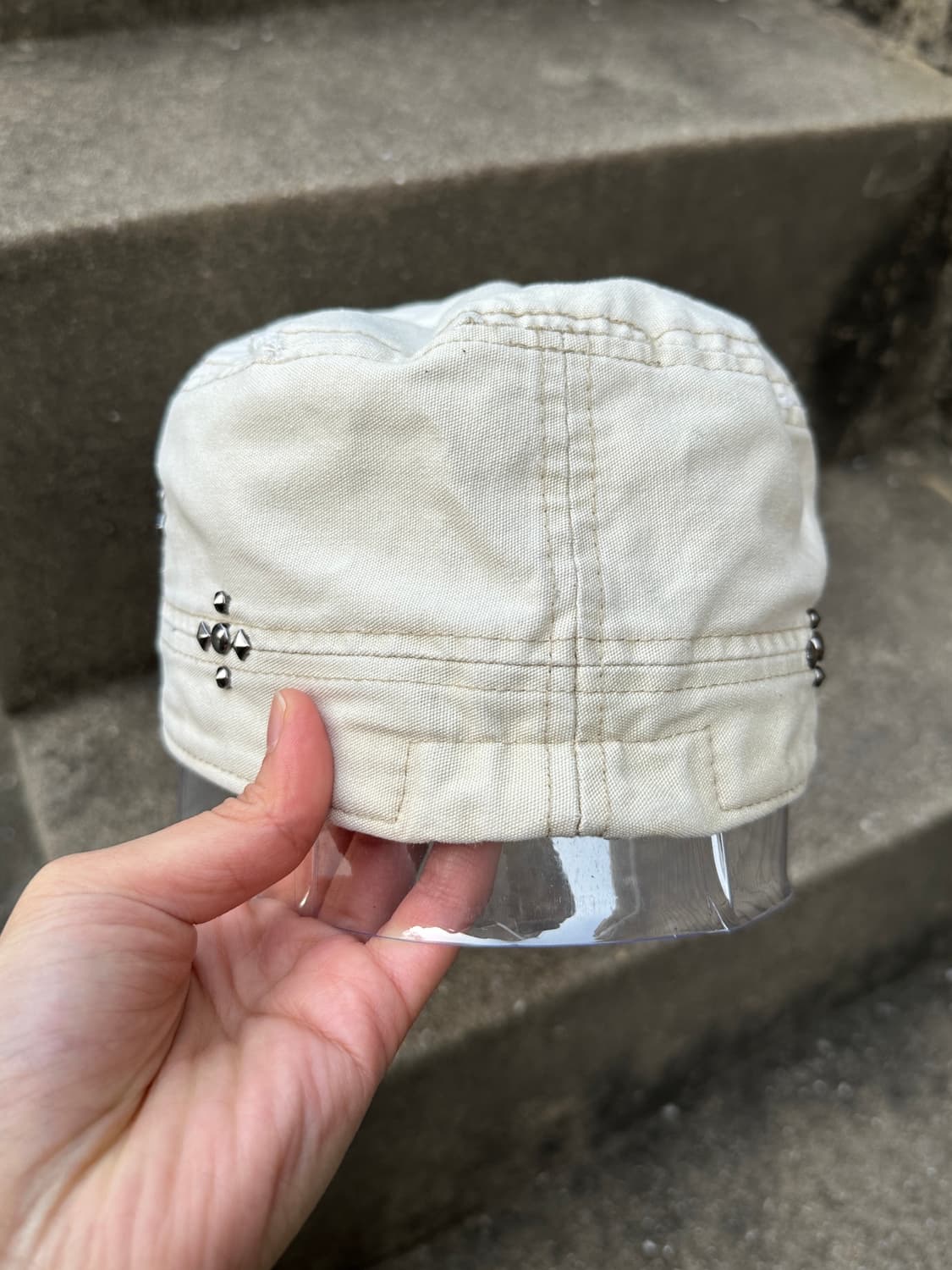 Destroyed stud point grunge ivory cap 상품이미지4