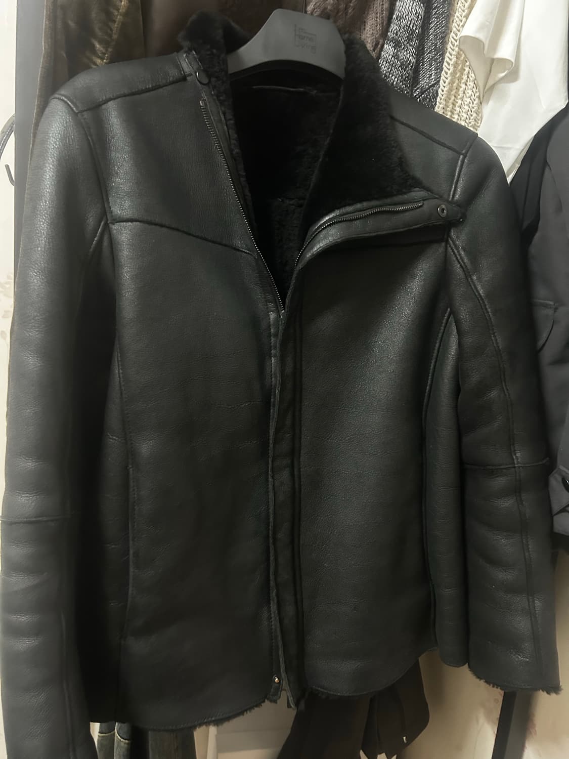 엠포리오 아르마니 비대칭 무스탕 상품이미지1