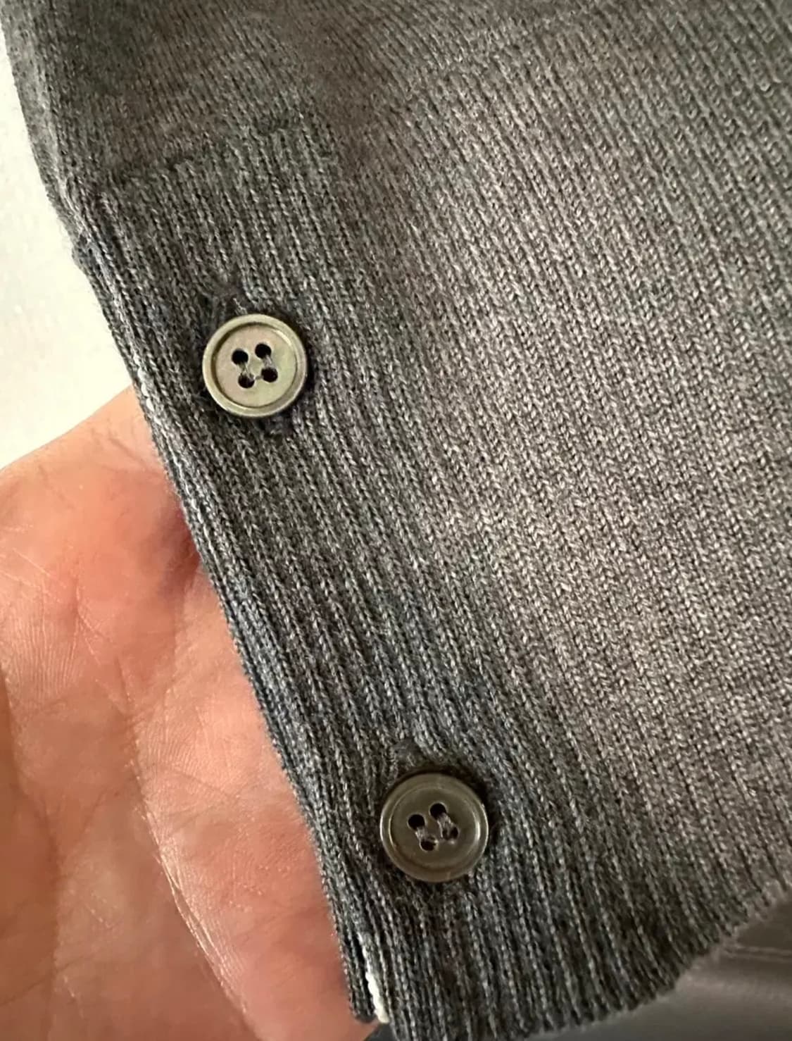 [백화점판/한글택] 톰 브라운 울 가디건 그레이 - 1사이즈 상품이미지5