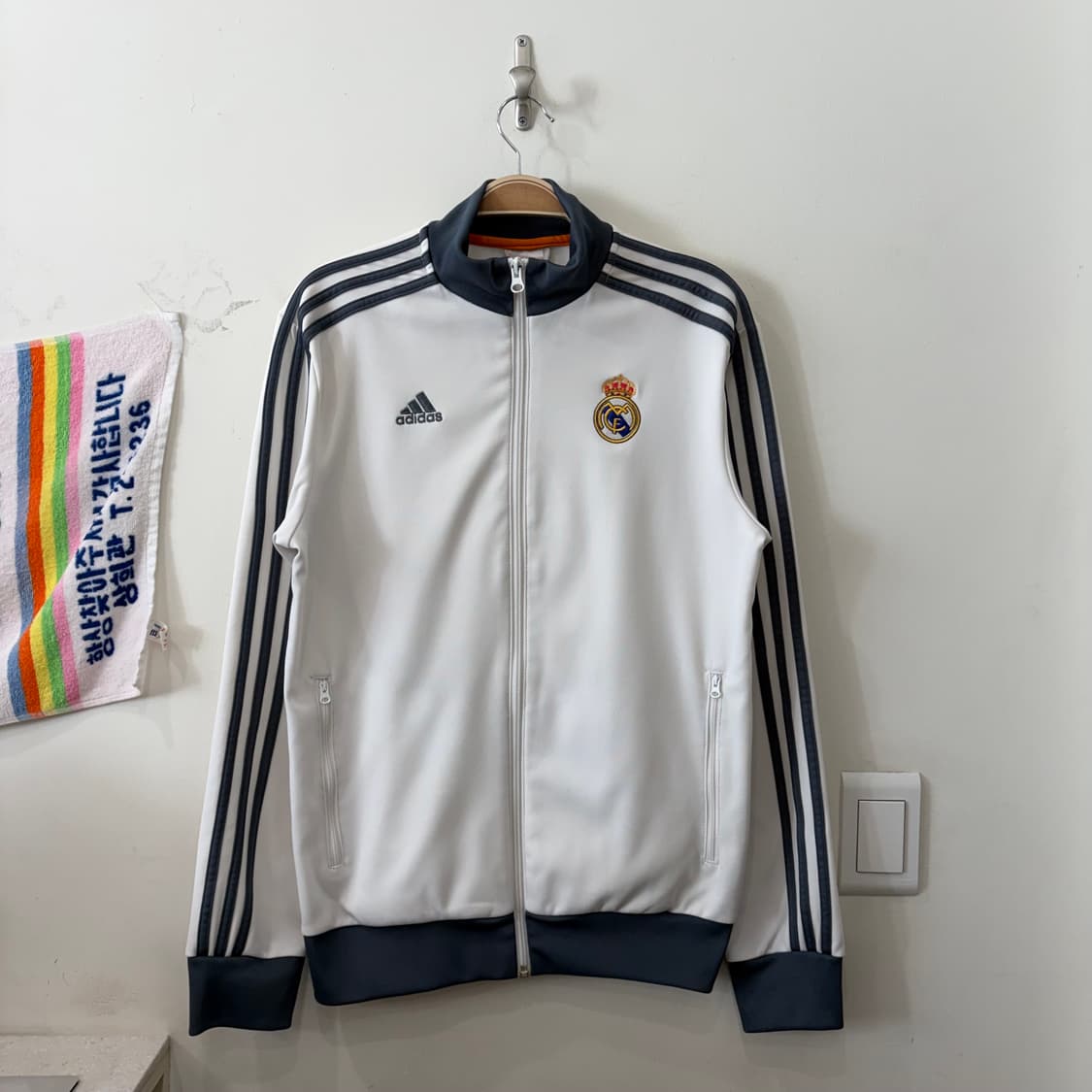 228. 아디다스 레알마드리드 흰회져지 트랙탑 상품이미지1