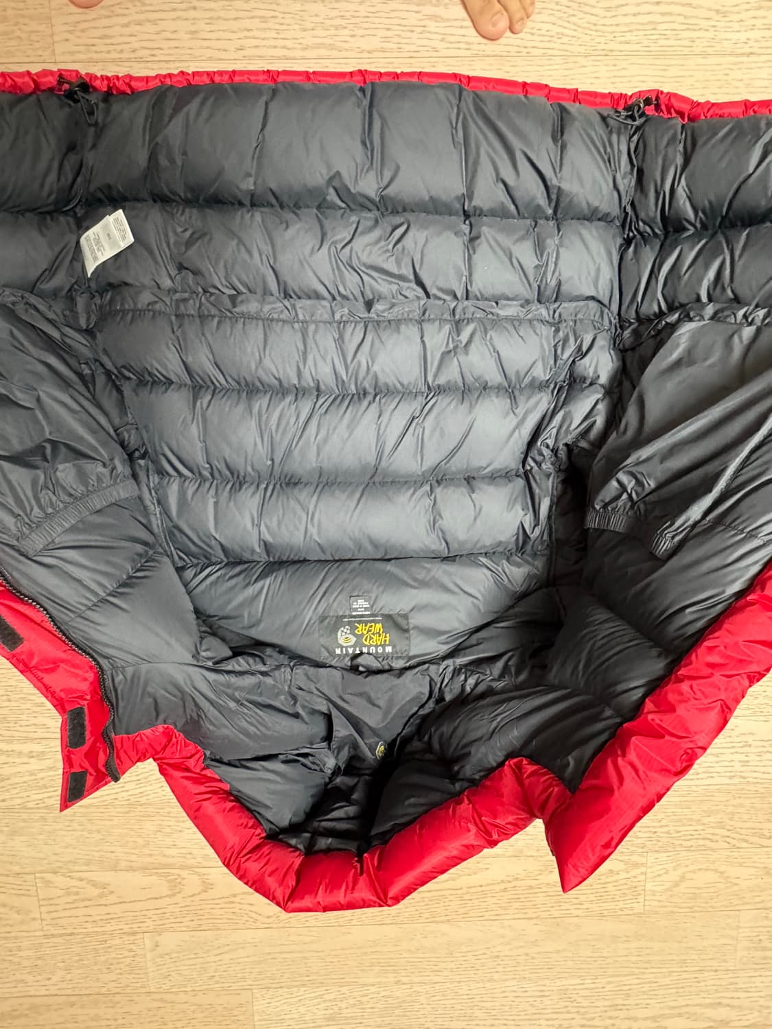 마운틴하드웨어 앱솔 레드 M사이즈 민트급 상품이미지6