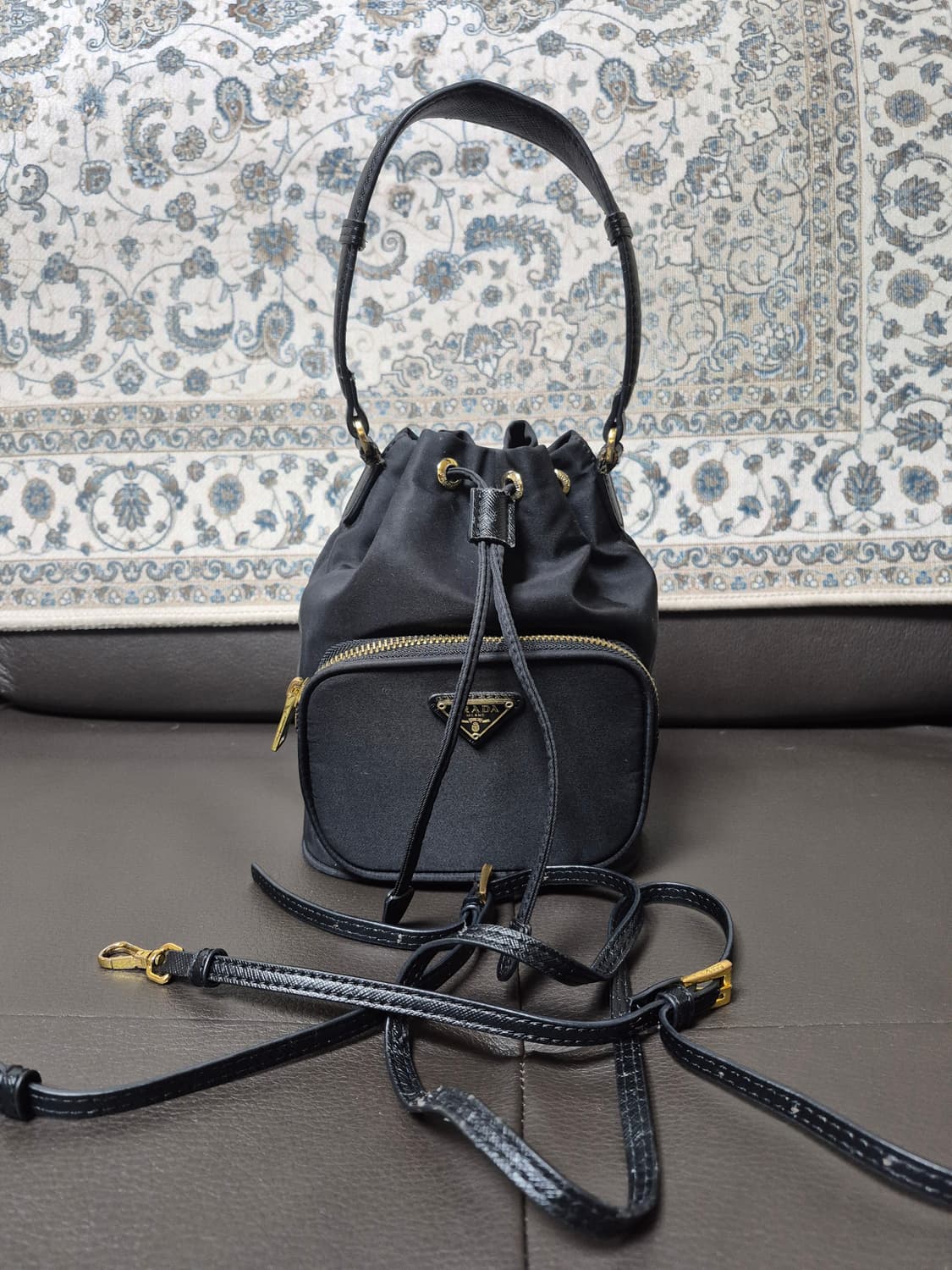 프라다버킷백 상품이미지1