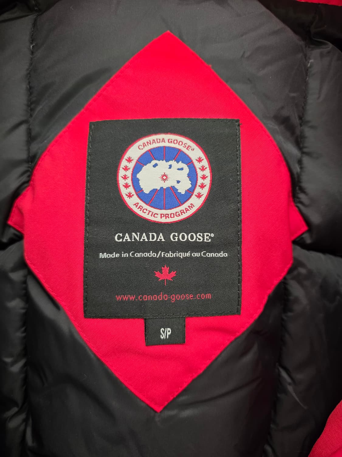 캐나다구스다운 여성패딩. 싸이즈 S
 상품이미지3