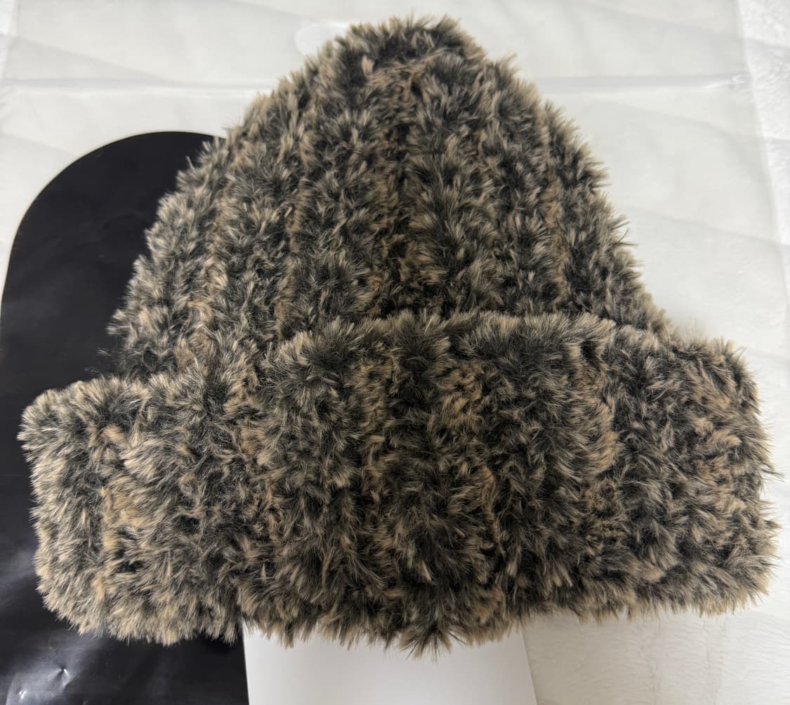 (새상품)키시닝 Soft Fur Beanie 판매 상품이미지4