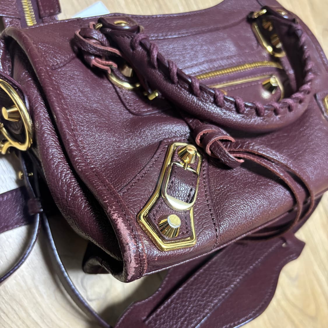 발렌시아가 모터백 미니 버건디  상품이미지6