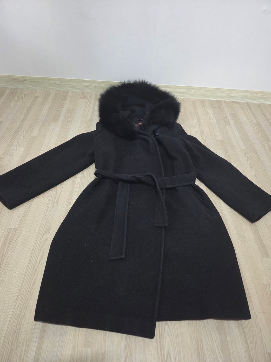 막스마라 스튜디오 블랙 폭스퍼 코트 상품이미지3