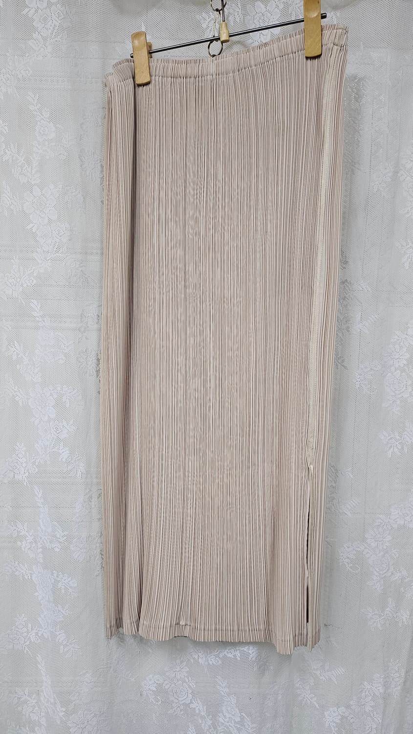 이세이미야케  베이지 스커트 상품이미지2