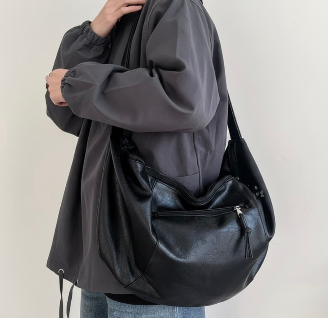 크로와상 비건레더 크로스백 겸 숄더백 상품이미지1