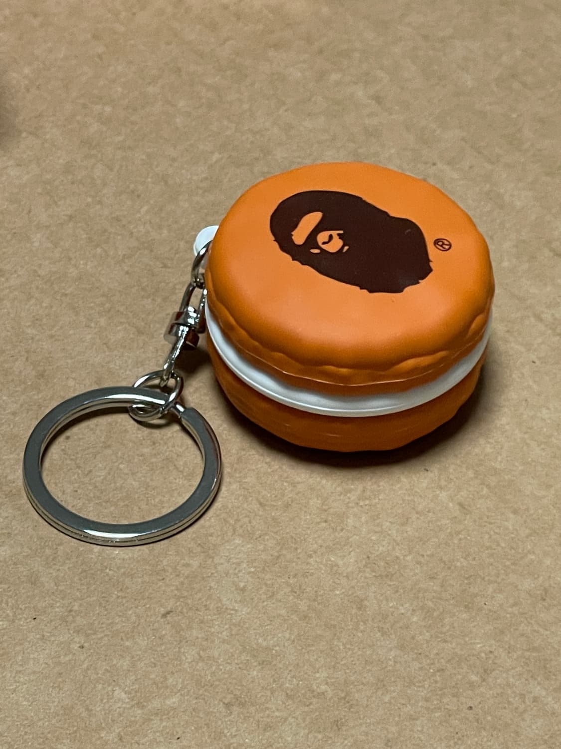 [새상품] 베이프 할로윈 한정판 마카롱 키링 상품이미지2