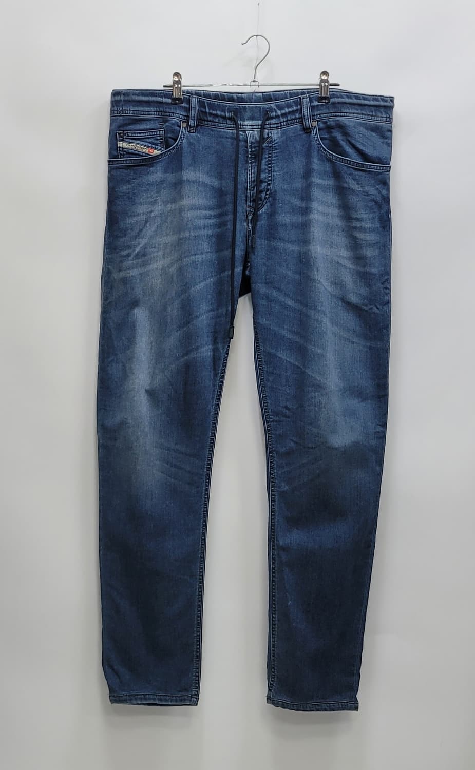 DIESEL 디젤 웨이키 조거진 청바지 / 남 34 (추천 34이상)
 상품이미지1