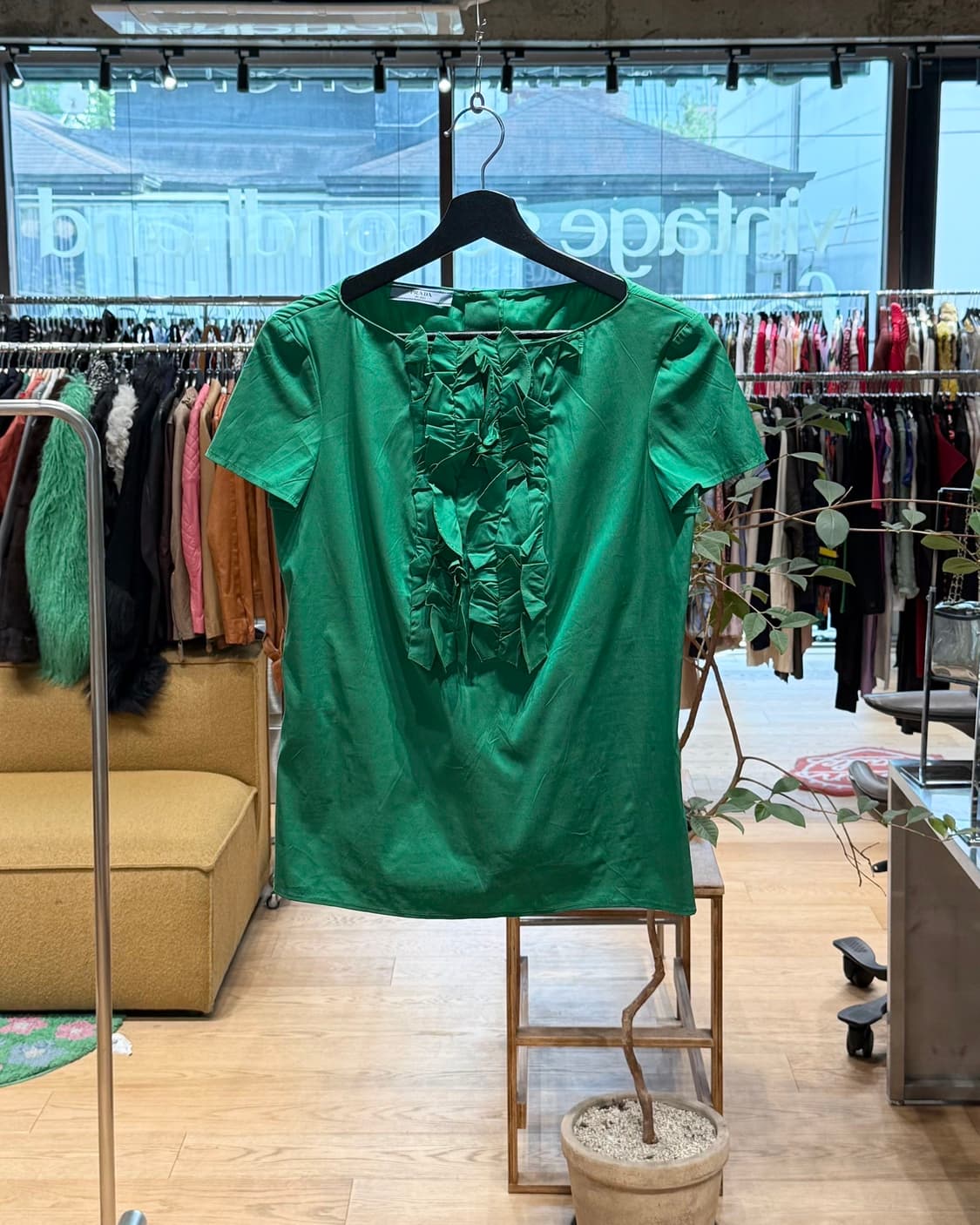 프라다 그린 프릴 하프 블라우스  상품이미지1