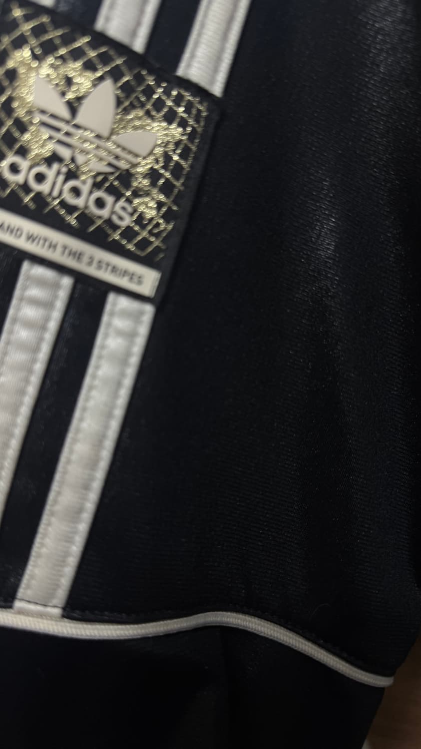 아디다스 칠레 트랙탑 한정판 XL 흰검 메탈릭 유광 져지 상품이미지5